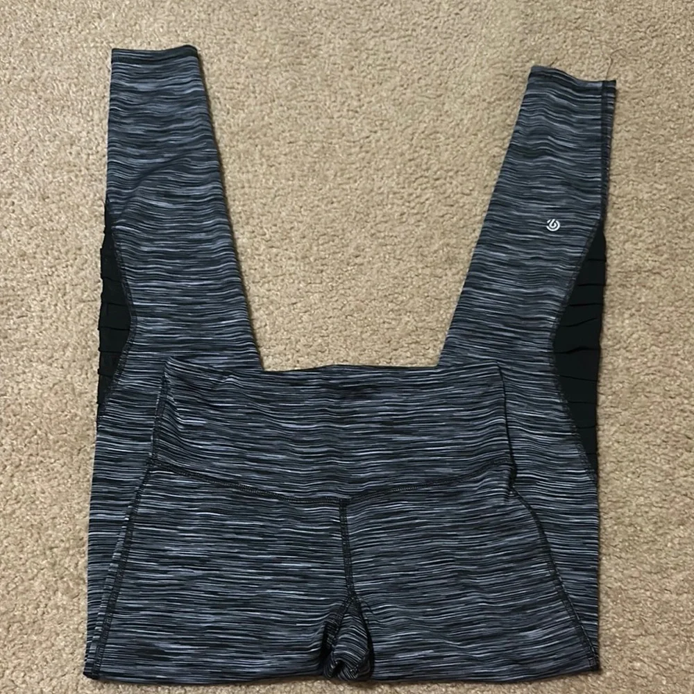 Women’s Champion Striped Leggings - Size S - Picture 2 of 6